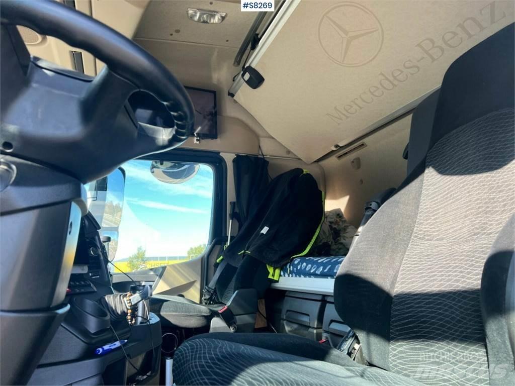 Mercedes-Benz ACTROS Vetopöytäautot