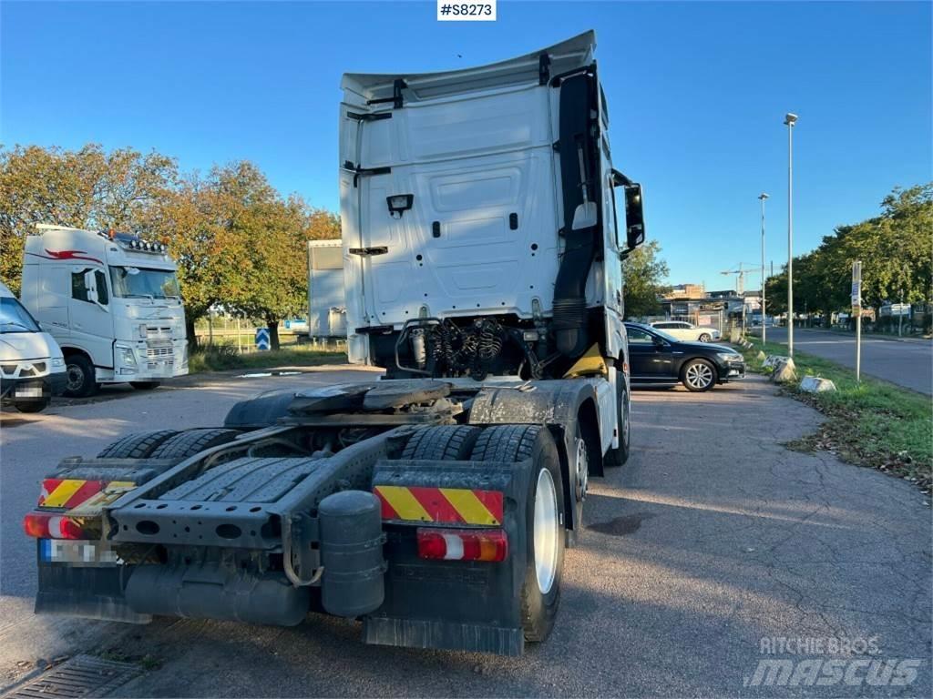 Mercedes-Benz ACTROS Vetopöytäautot