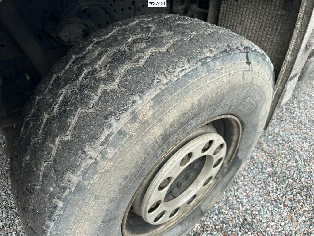 Mercedes-Benz Arocs Sora- ja kippiautot