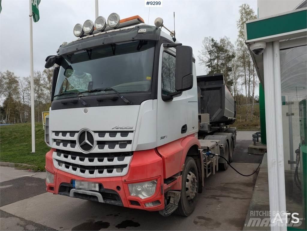 Mercedes-Benz Arocs Vetopöytäautot