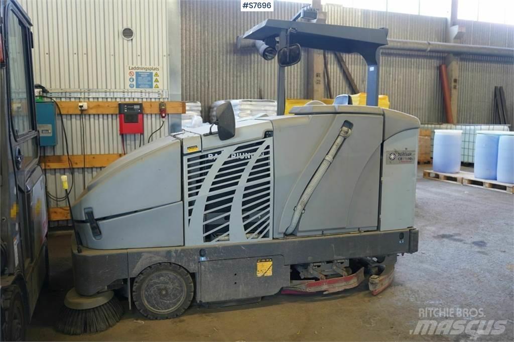 Nilfisk CR1200 Lakaisuautot