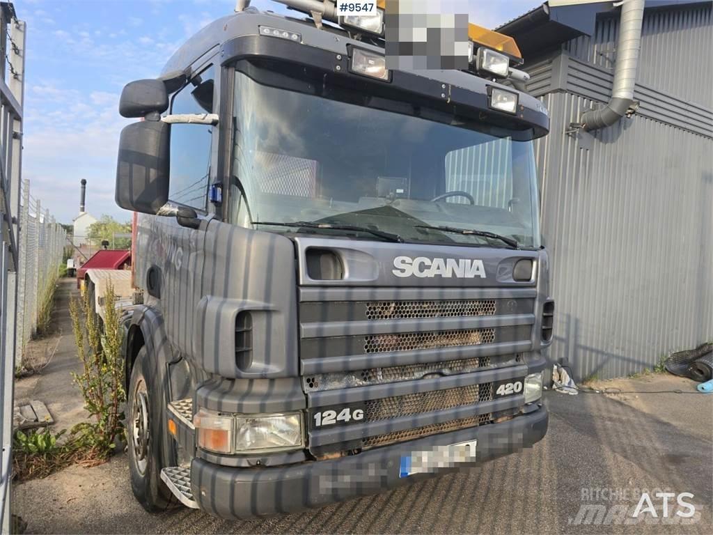 Scania P124 Koukkulava kuorma-autot