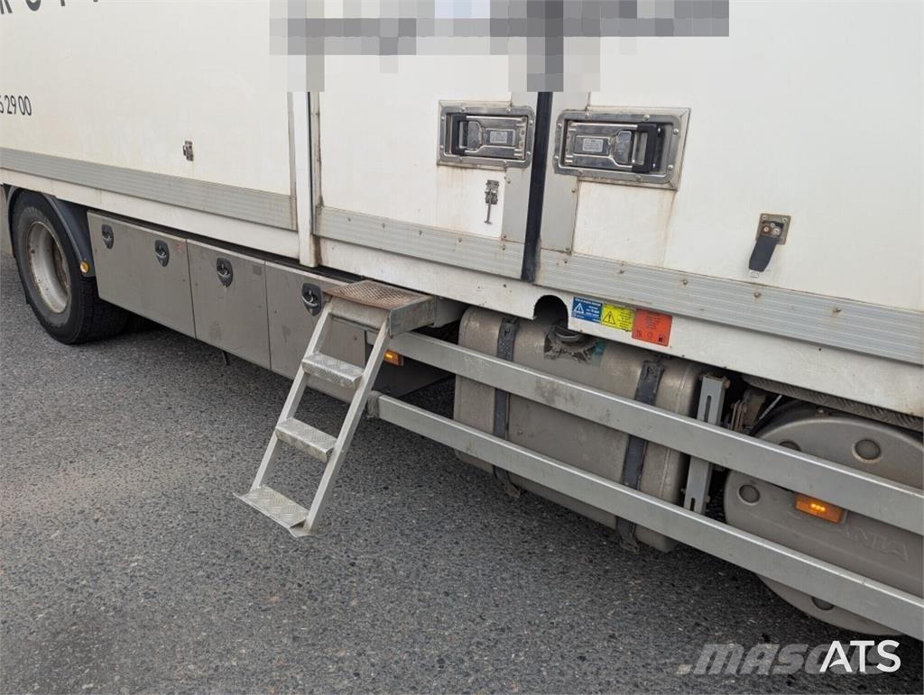 Scania P280 Umpikorikuorma-autot