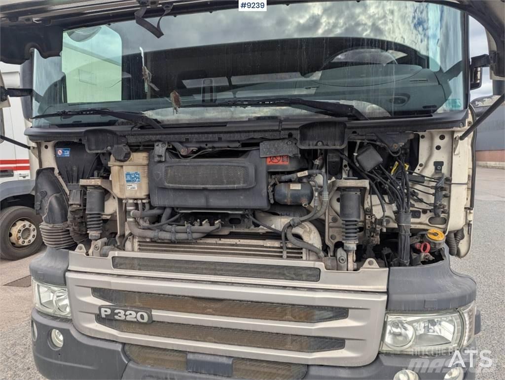Scania P320 Umpikorikuorma-autot