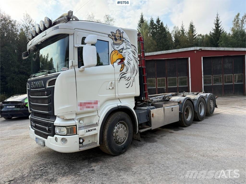 Scania R560 8X4 Koukkulava kuorma-autot