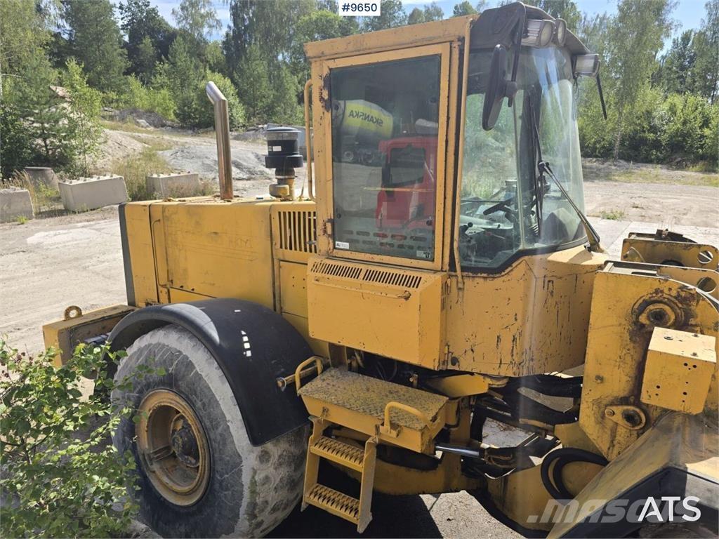 Volvo L120 Pyöräpuskutraktori