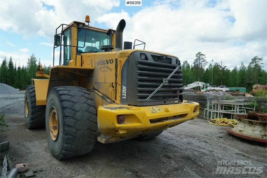 Volvo L220F Pyöräkuormaajat