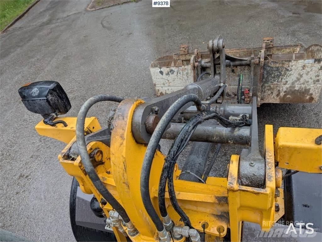 Volvo L25F Pyöräpuskutraktori