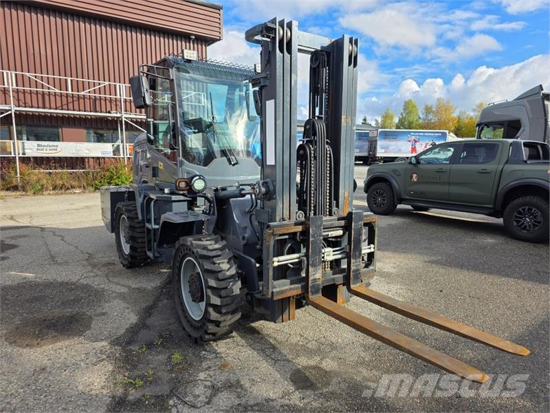  Dieseltruck Muut haarukkatrukit