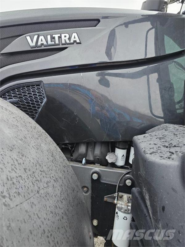 Valtra S374 Traktorit