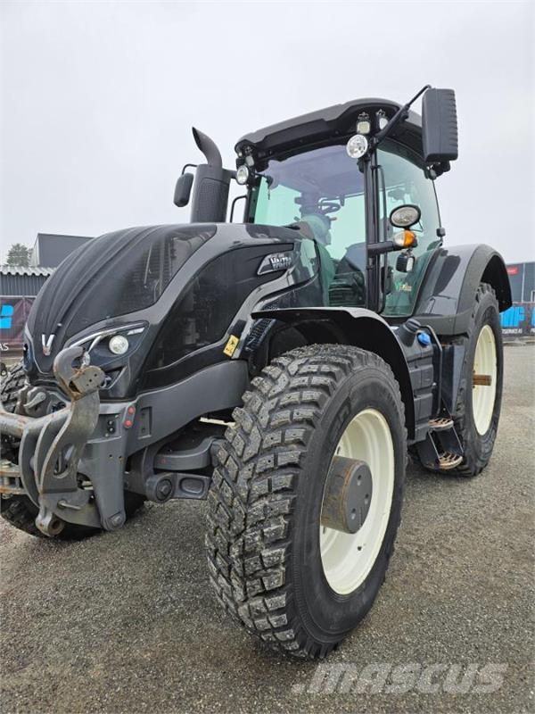 Valtra S374 Traktorit