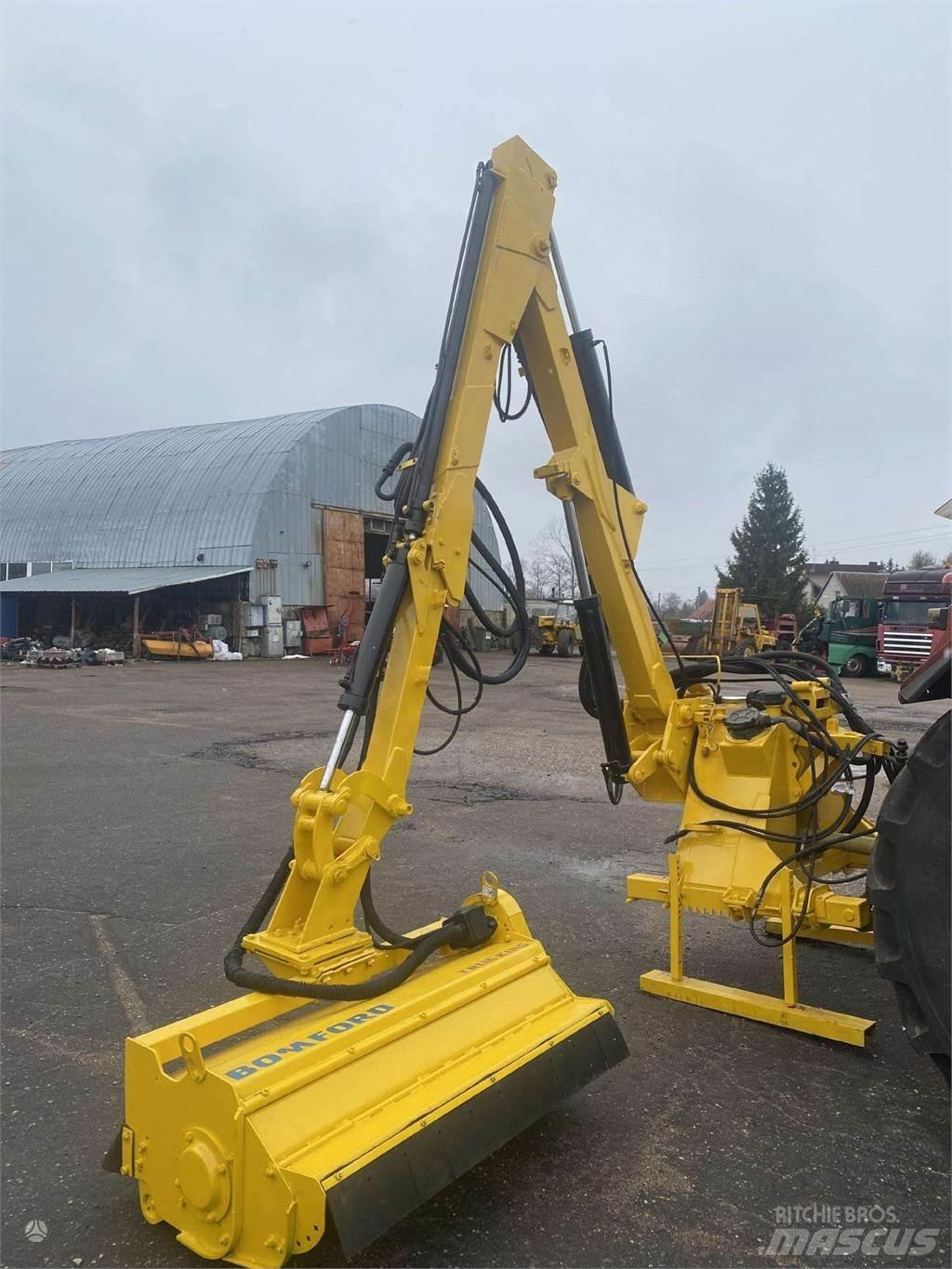 Bomford 800 Niittomurskaimet