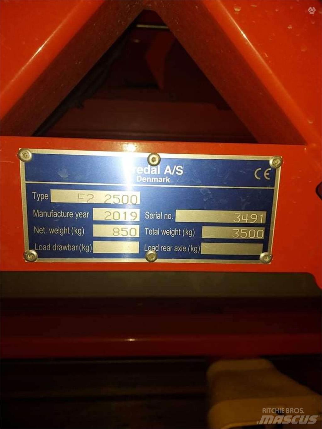 Bredal F2 2500 Lannoitteenlevittimet