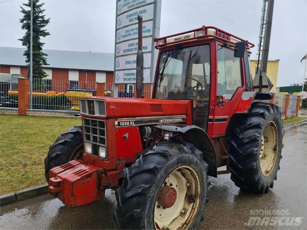 Case IH 1056 XL Traktorit