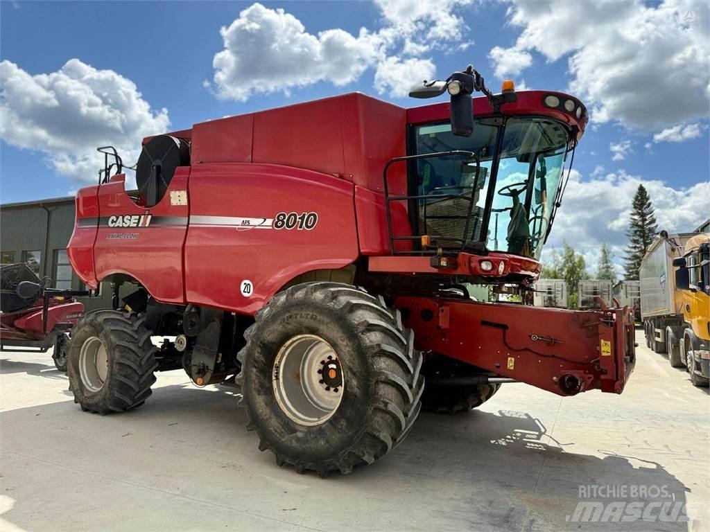 Case IH 8010 Leikkuupuimurit