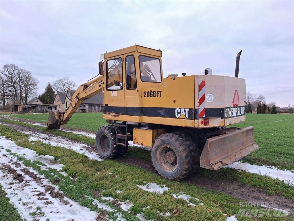 CAT 206 B FT Telakaivukoneet
