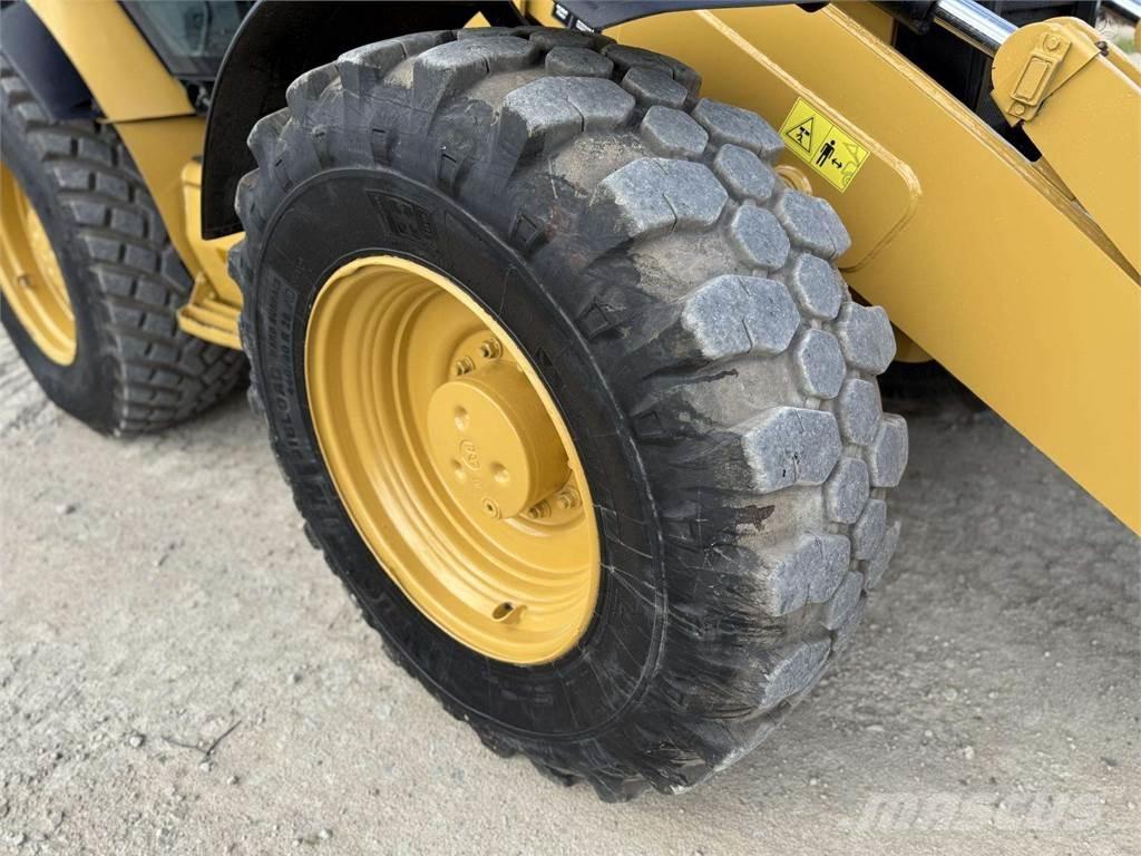 CAT 434 E Kaivurikuormaajat
