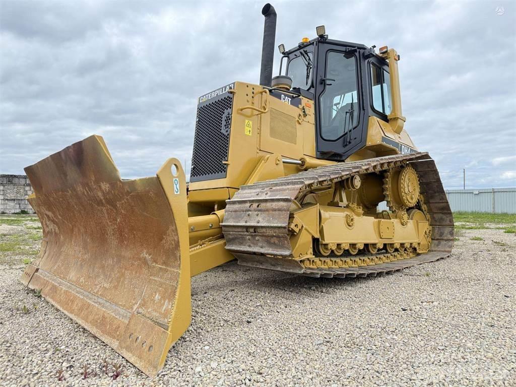 CAT D4H LGP Telaketjupuskutraktorit