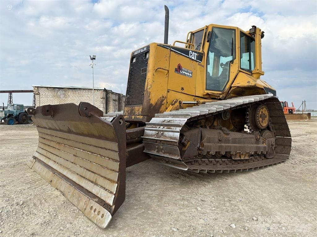 CAT D5N LGP Telaketjupuskutraktorit