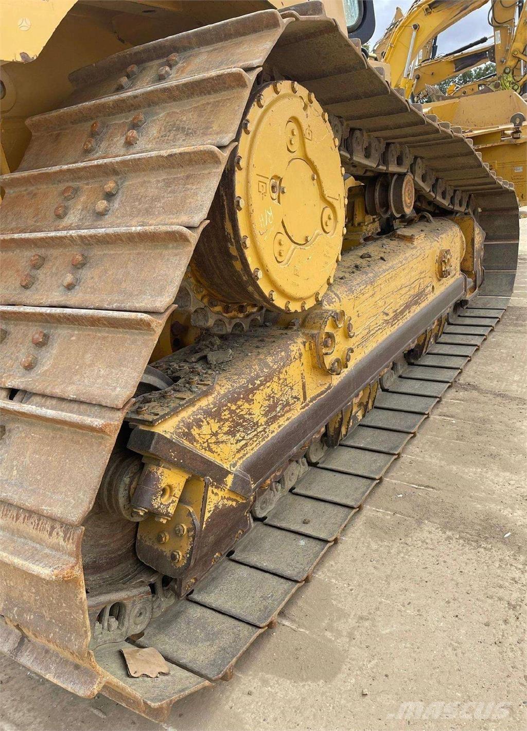 CAT D6 LGP Telaketjupuskutraktorit