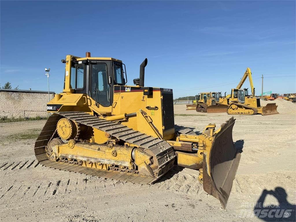 CAT D6M LGP Telaketjupuskutraktorit