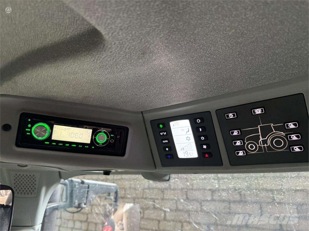 CLAAS Axion 870 Traktorit