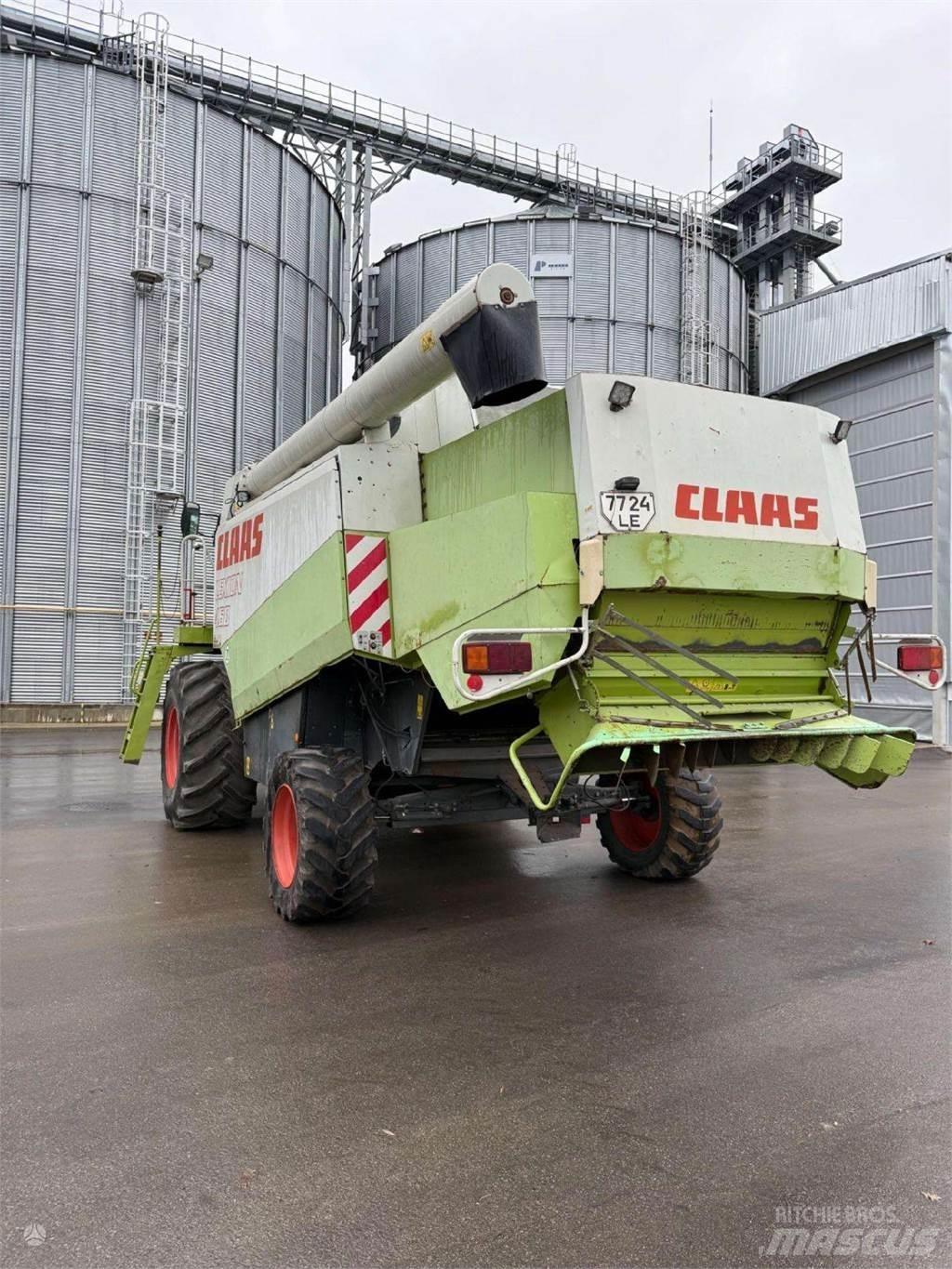 CLAAS LEXION 460 Leikkuupuimurit