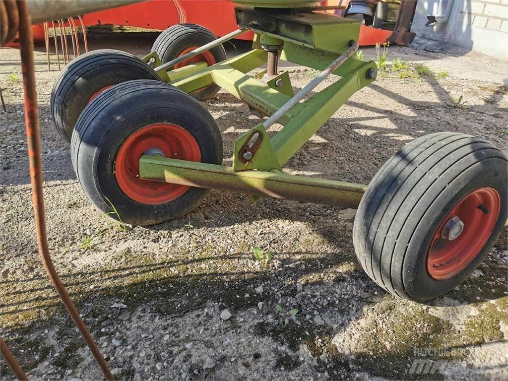 CLAAS Liner 430s Pöyhimet ja haravat