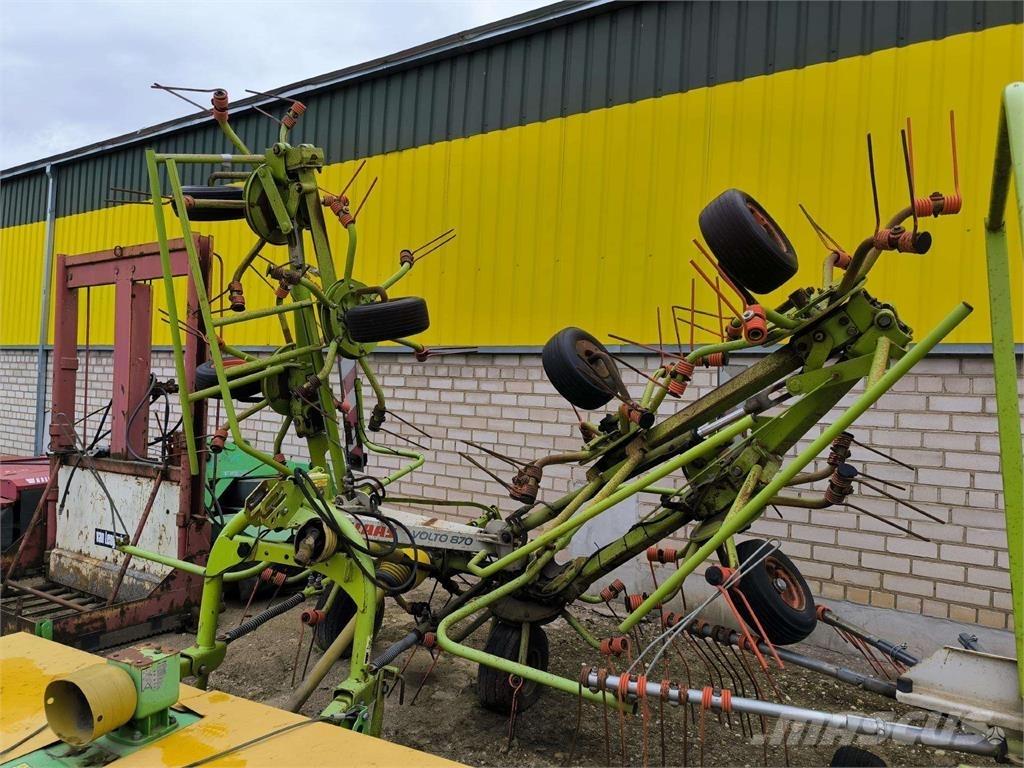 CLAAS VOLTO 870 Pöyhimet ja haravat