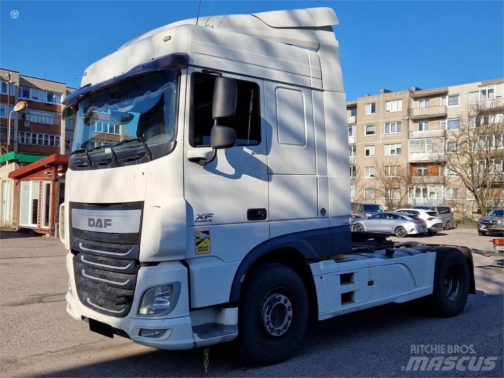 DAF XF510FT Vetopöytäautot