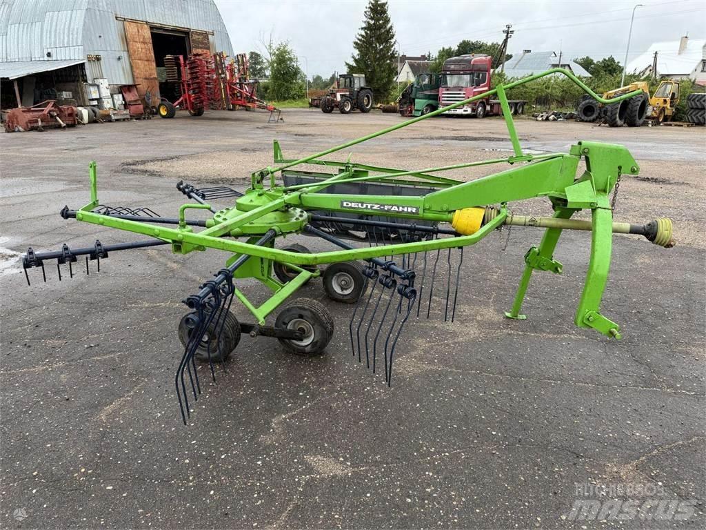 Deutz-Fahr 300 Rehuvaunut