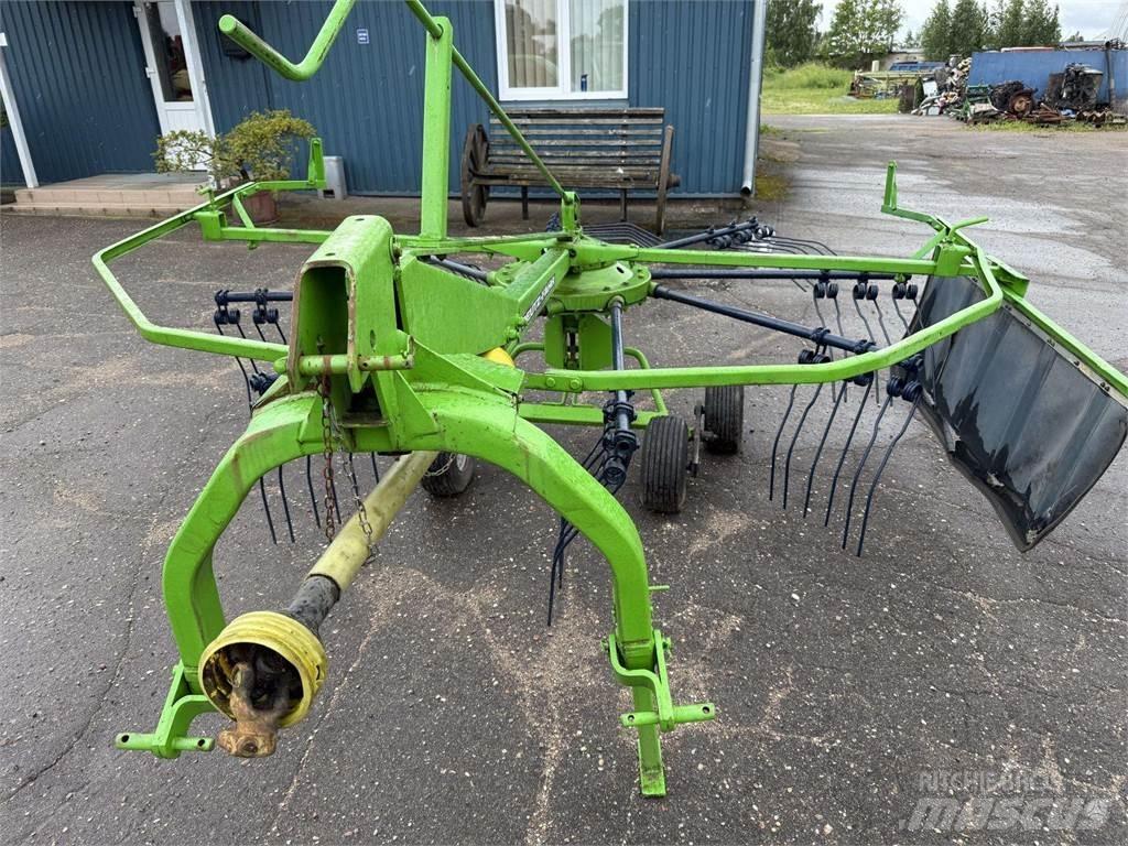 Deutz-Fahr 300 Rehuvaunut