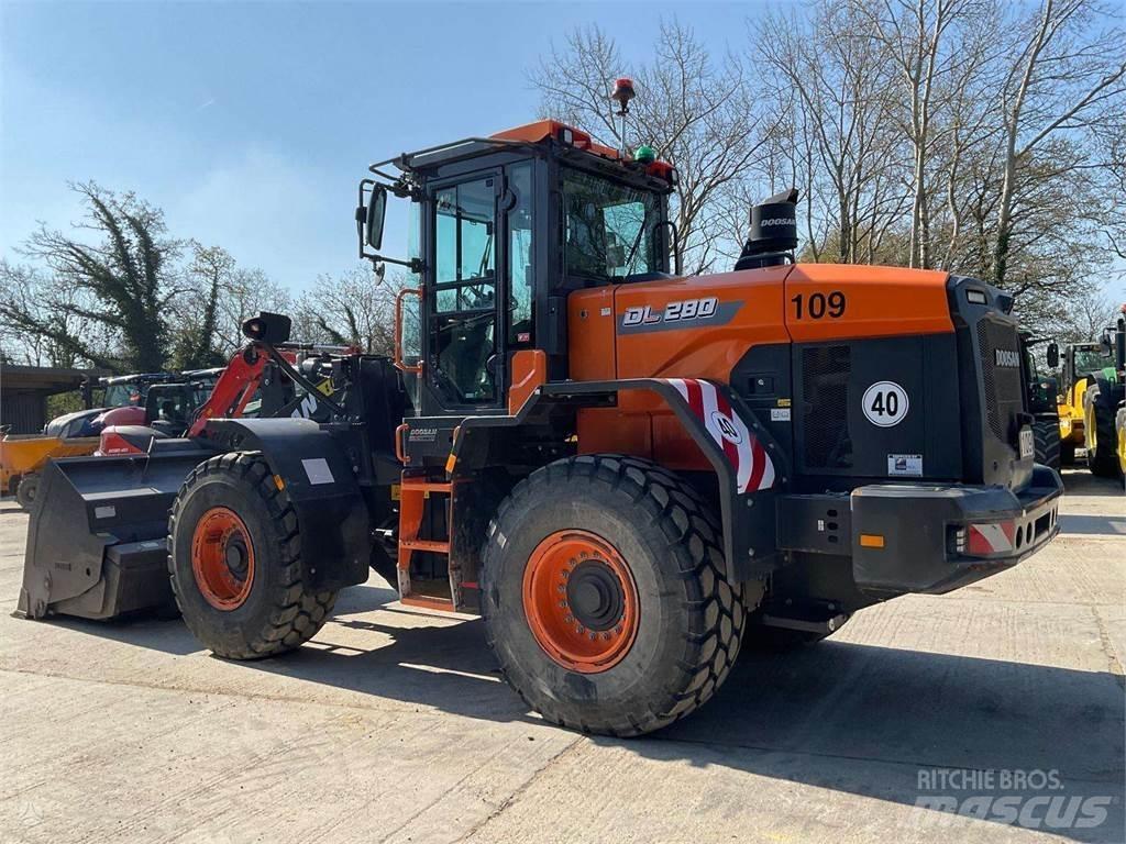 Doosan DL280 Pyöräkuormaajat