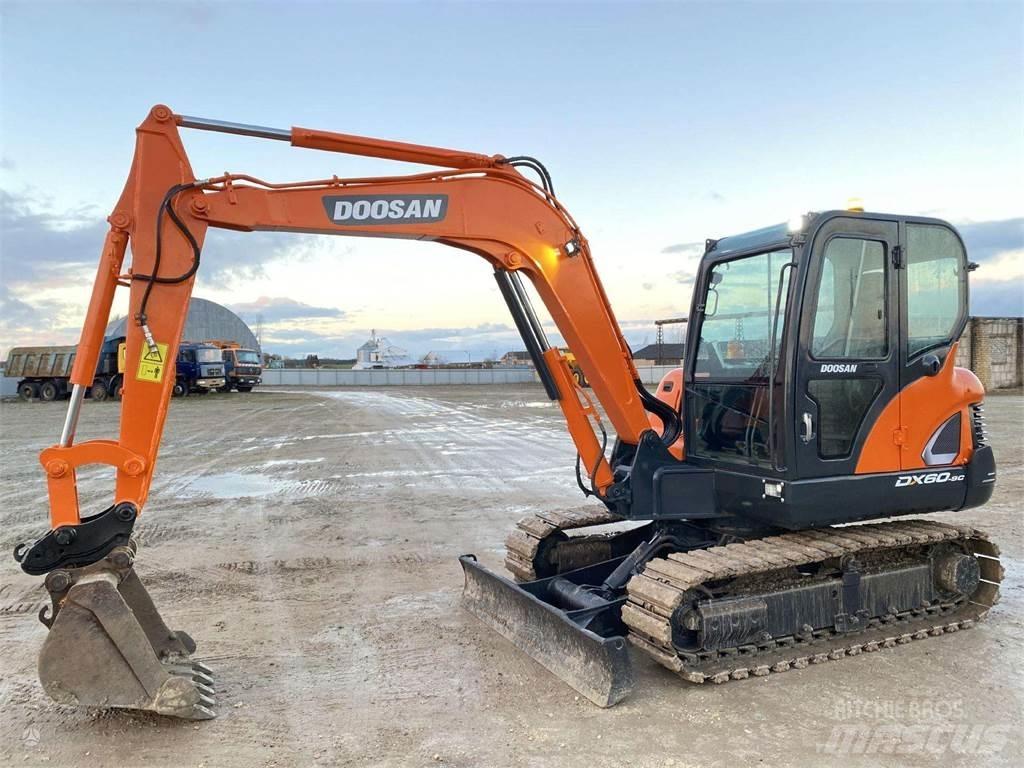 Doosan DX 60 C Minikaivukoneet < 7t
