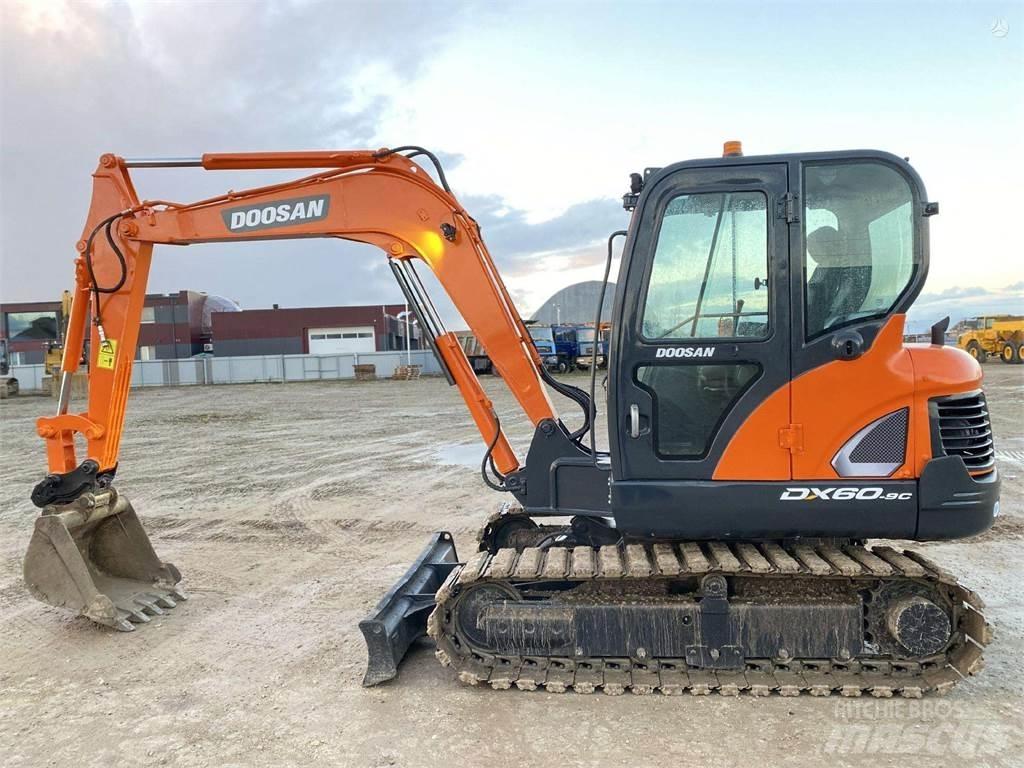 Doosan DX 60 C Minikaivukoneet < 7t