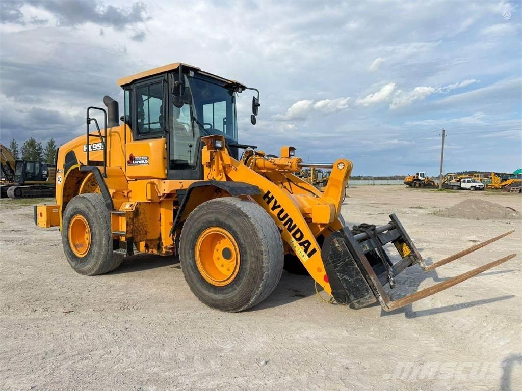Hyundai HL 955 Pyöräkuormaajat