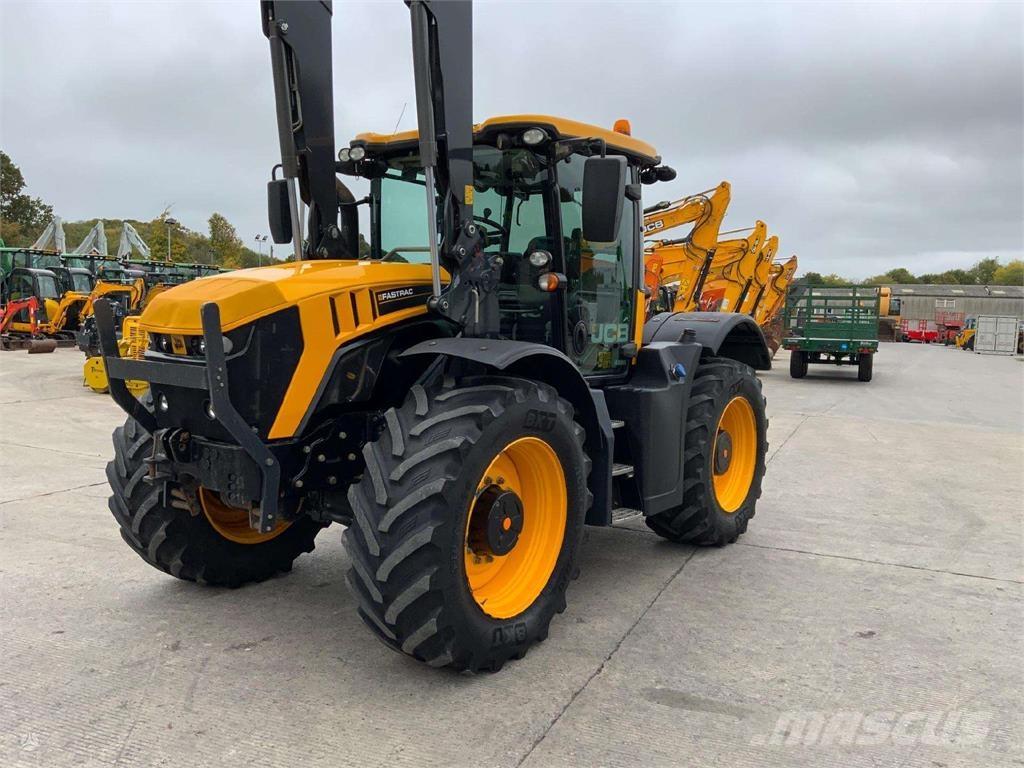 JCB Fastrac 4220 Traktorit
