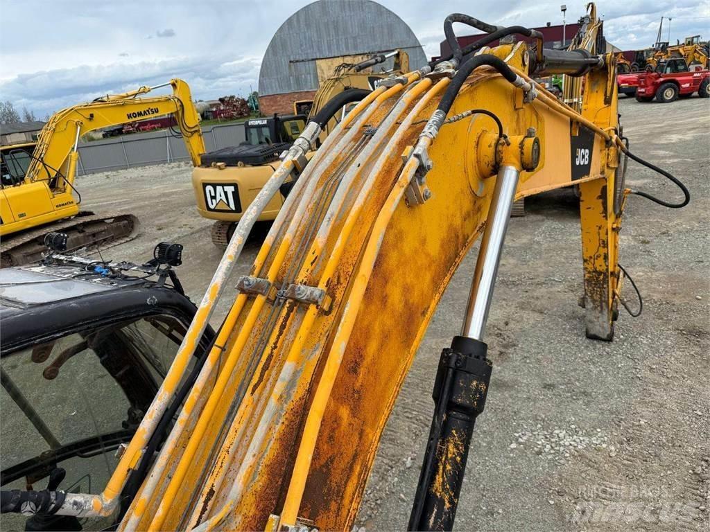 JCB JS 220 LC Telakaivukoneet