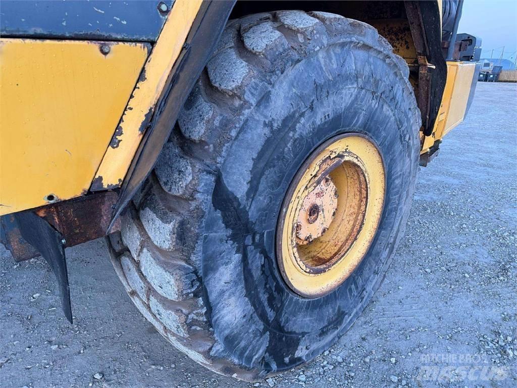 Komatsu HM 400-2 Dumpperit