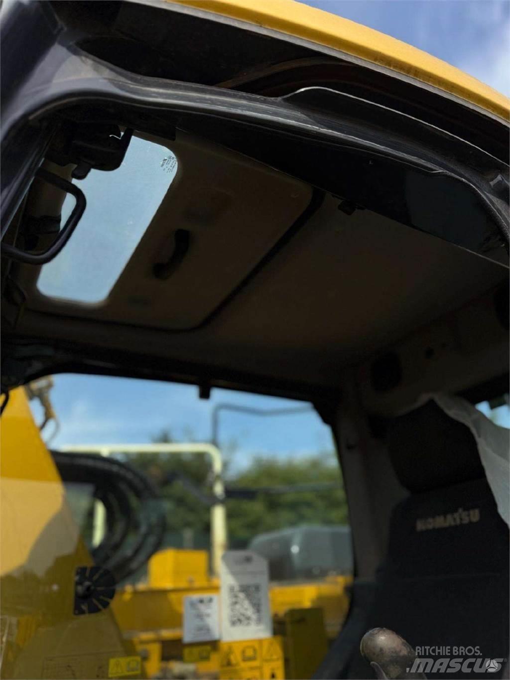 Komatsu PC138US Telakaivukoneet