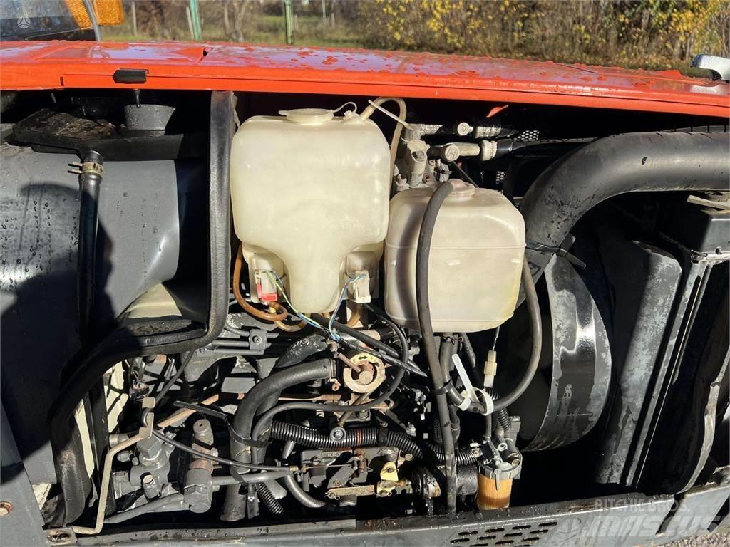 Kubota GL320 Traktorit