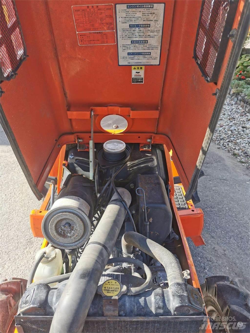 Kubota GT3 Traktorit