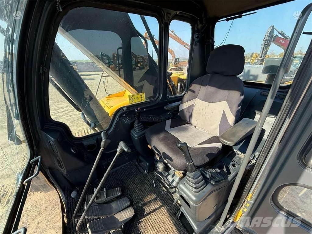 Volvo EC 240 LC Telakaivukoneet