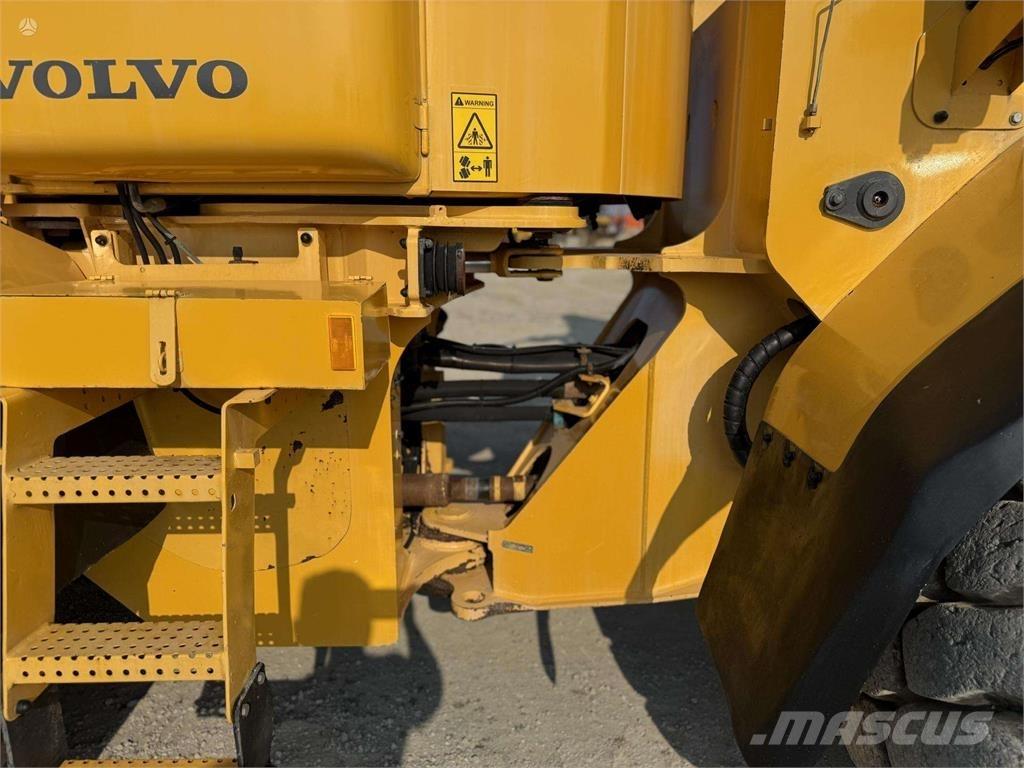 Volvo L 110 E Pyöräkuormaajat