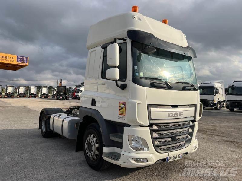 DAF CF Vetopöytäautot