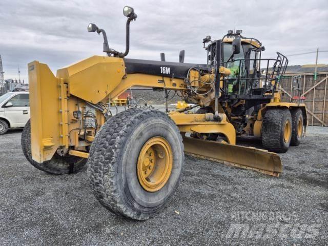 CAT 16M Tiehöylät