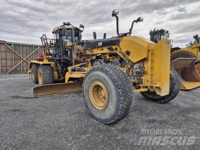 CAT 16M Tiehöylät