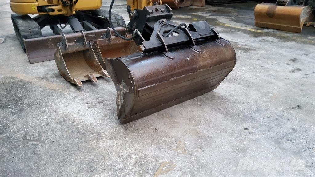 CAT 303.5E CR Minikaivukoneet < 7t