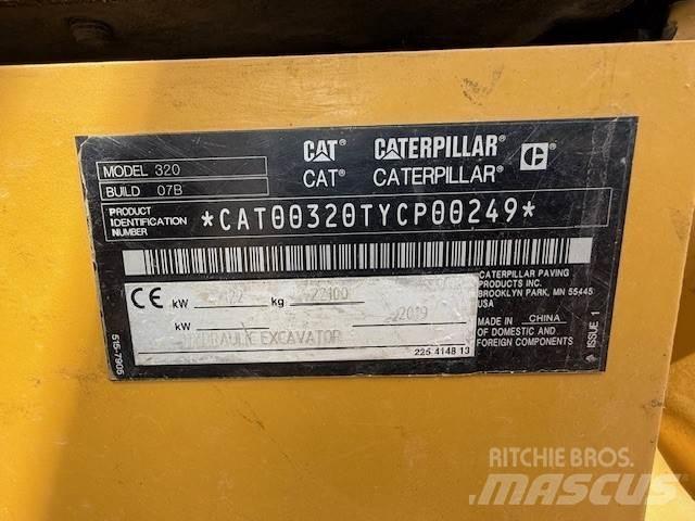 CAT 320 Telakaivukoneet