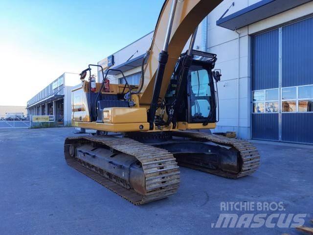 CAT 330 Telakaivukoneet